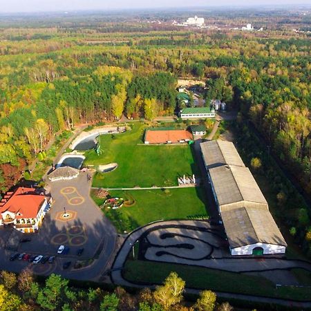 Malutkie Resort Radomsko Exterior photo