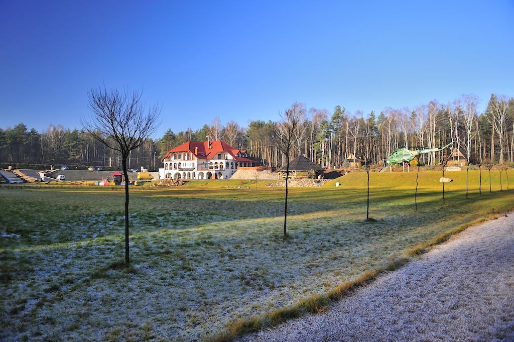 Malutkie Resort Radomsko Exterior photo