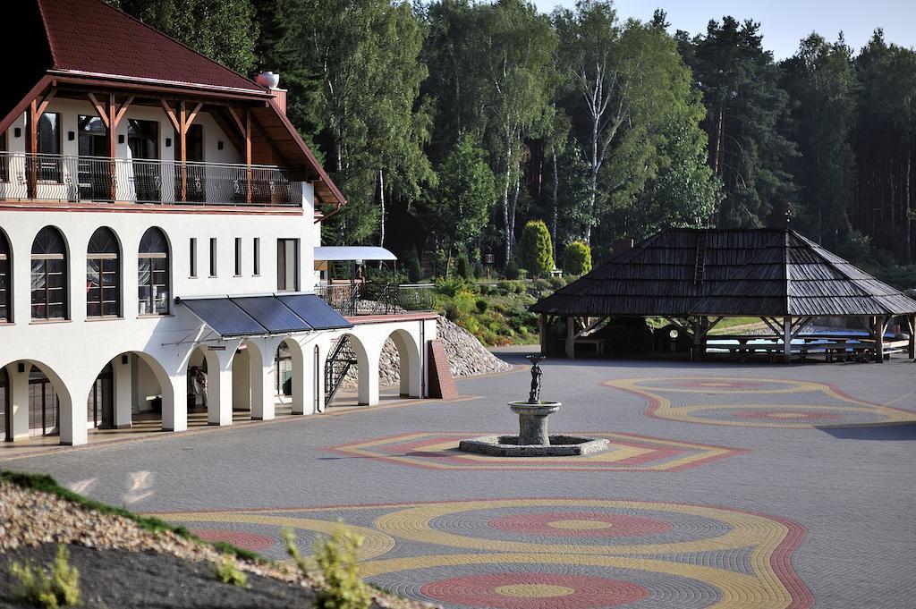 Malutkie Resort Radomsko Exterior photo