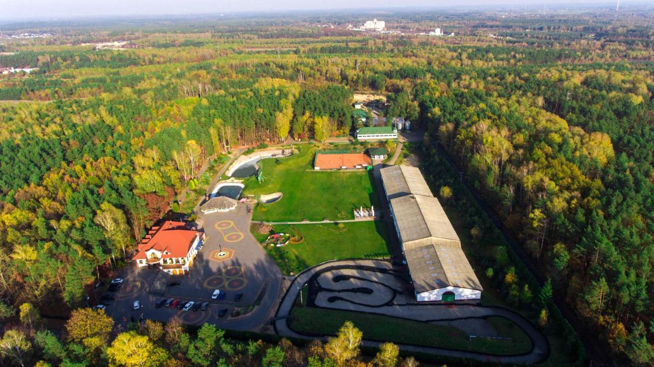 Malutkie Resort Radomsko Exterior photo